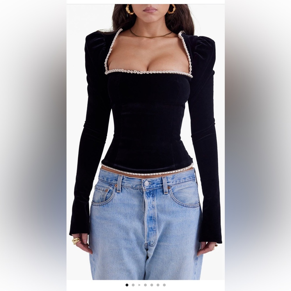 NWT House of CB Noa Puff Shoulder Black Velvet Corset Top with Cream Satin Trim